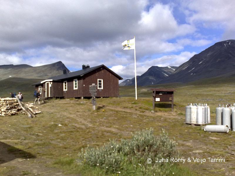 03082008132.jpg - Sälkan tupien puu- ja kaasuvarastot