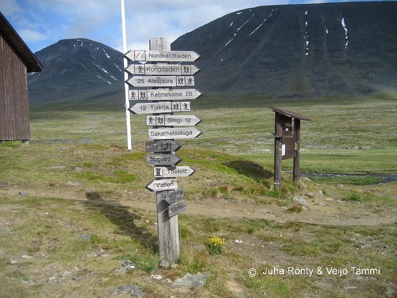 IMG_1838.JPG - Reitin nimi vaihteli Kungsledenistä Nordkalotledeniksi jne.