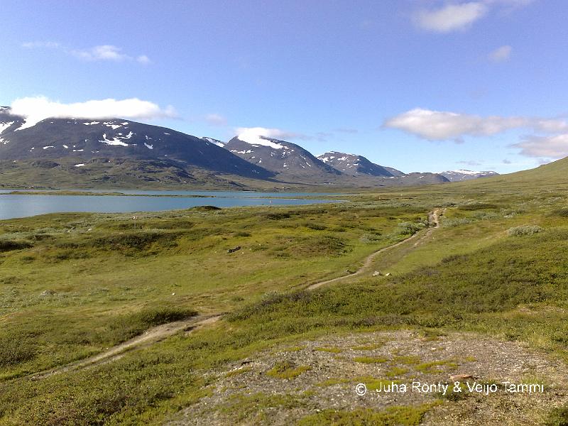 02082008101.jpg - Polku kohti Alesjaurestugania.