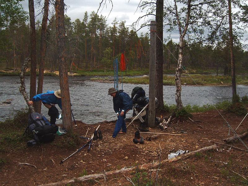 IMAG0116A.jpg - Suomujoki ylitetty Aittajärven kohdalla.