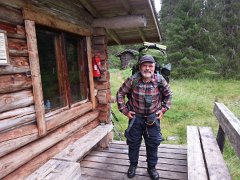 Ystävämme Rainer lähdössä Peuraselkään. Our friend ready to go to Peuraselkä.